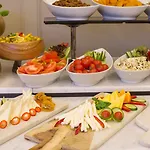 Ayna Hotel