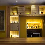 Ayna Hotel