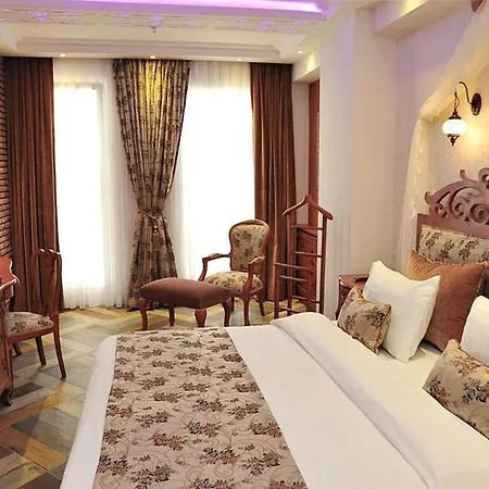 Ayna Hotel