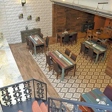 Ayna Hotel 4*