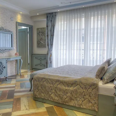 Ayna Hotel