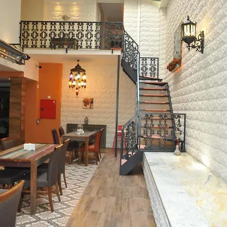 Hotell Ayna