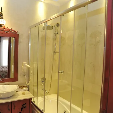 Ayna Hotel 4*