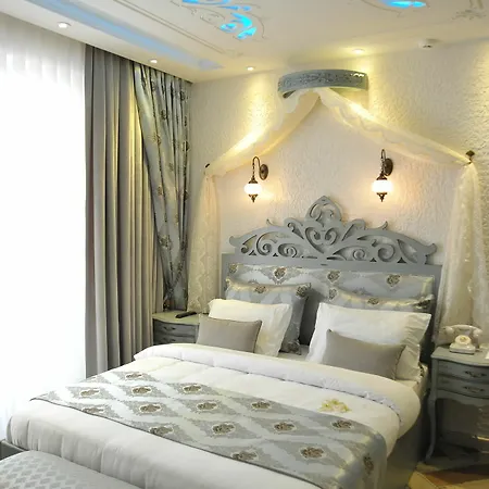 Ayna Hotel 4*