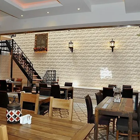 Ξενοδοχείο Ayna 4*