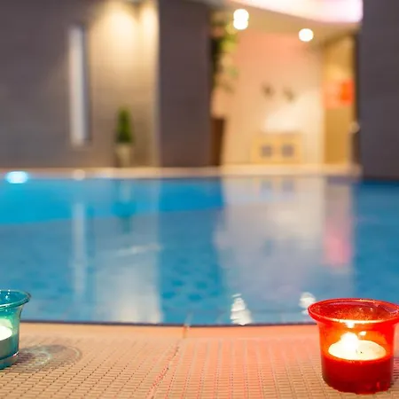 Ayna Ξενοδοχείο